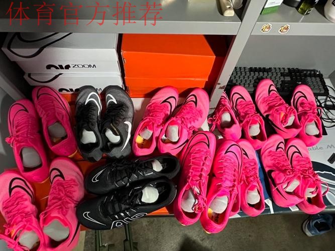 橄榄球场上的篮球灵感，迪格斯上脚定制款Ja3主题钉鞋